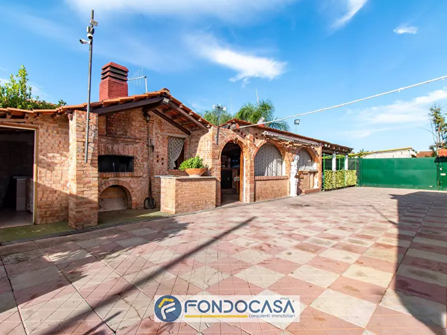 Immagine 13 di Villa in vendita  in Via Donato Bramante 10 a Pontecagnano Faiano