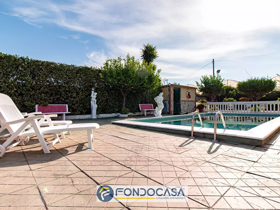 Immagine 1 di Villa in vendita  in Via Donato Bramante 10 a Pontecagnano Faiano