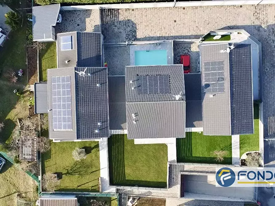 Immagine 7 di Villa in vendita  a Palazzolo Sull'oglio