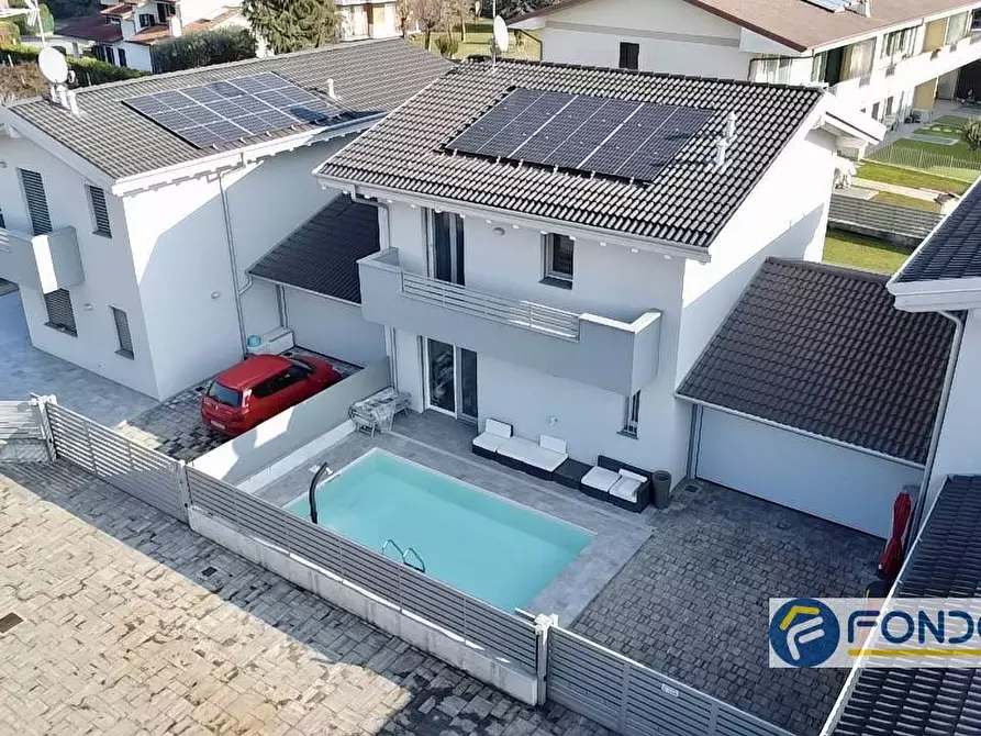 Immagine 5 di Villa in vendita  a Palazzolo Sull'oglio