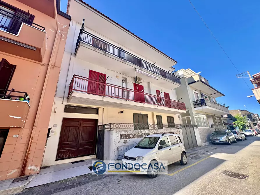 Immagine 1 di Appartamento in vendita  in via edmondo de amicis 25 a Cancello Ed Arnone