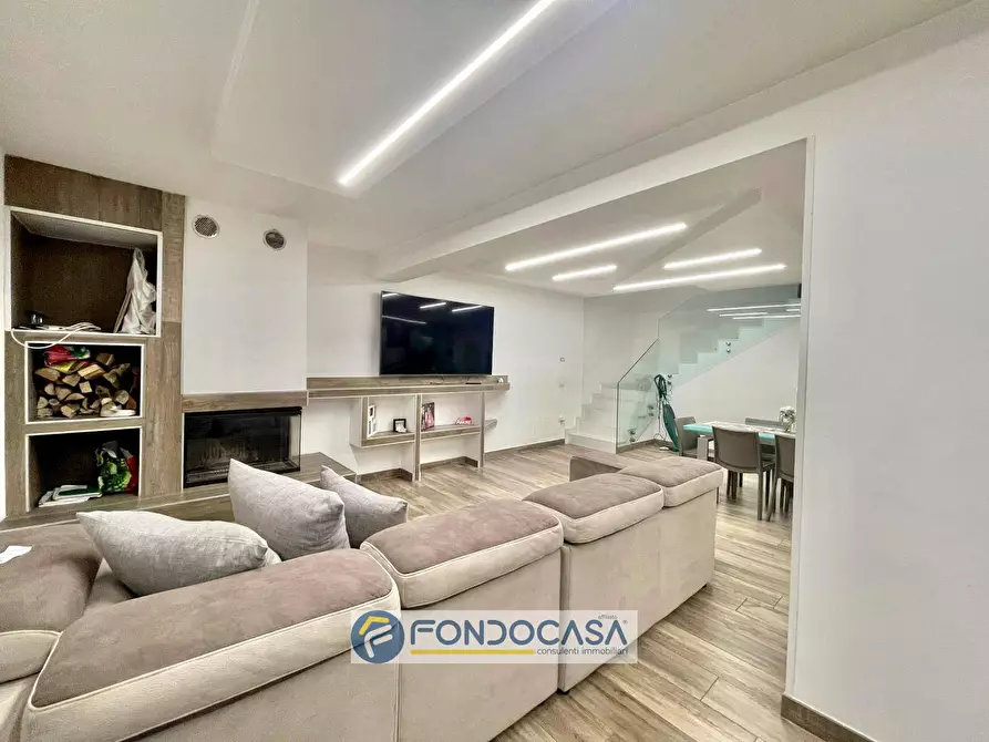 Immagine 15 di Villetta a schiera in vendita  in via alessandro volta a Sant'arpino