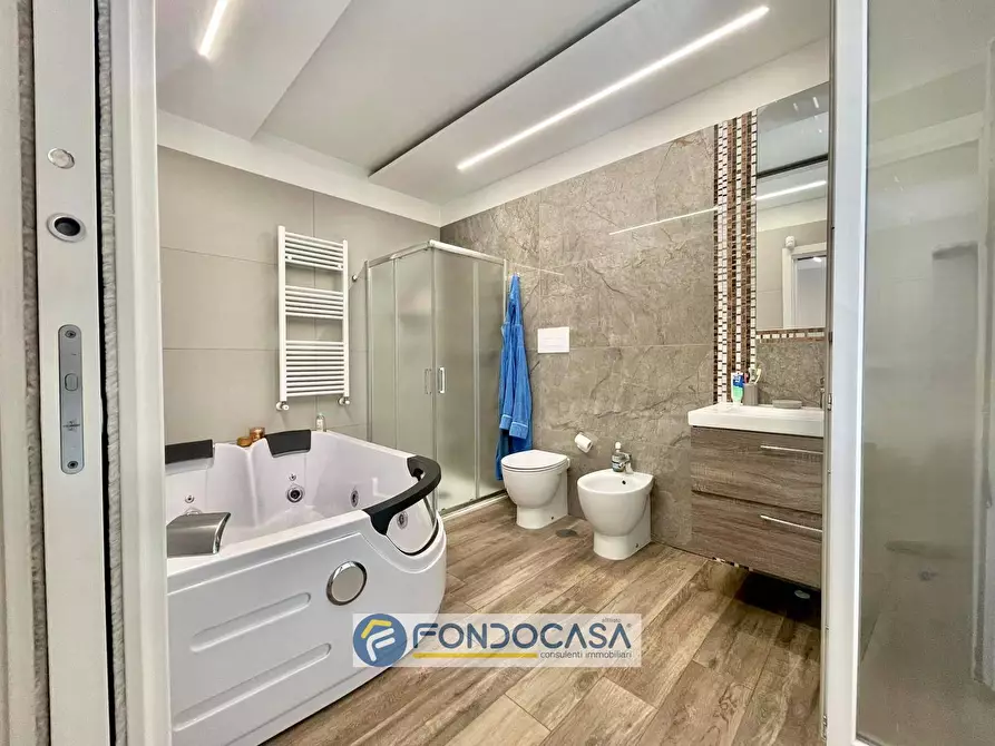 Immagine 19 di Villetta a schiera in vendita  in via alessandro volta a Sant'arpino