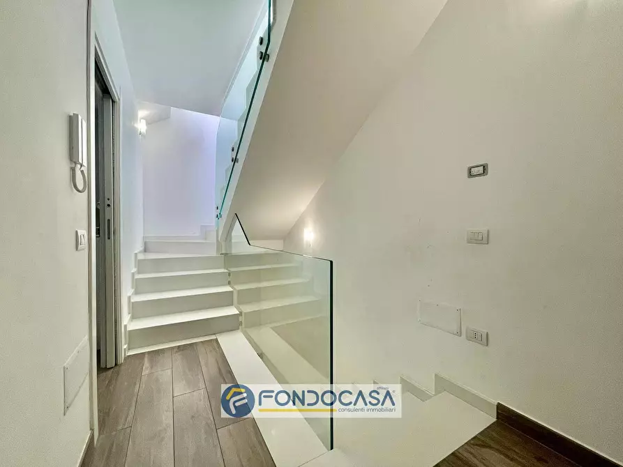 Immagine 27 di Villetta a schiera in vendita  in via alessandro volta a Sant'arpino