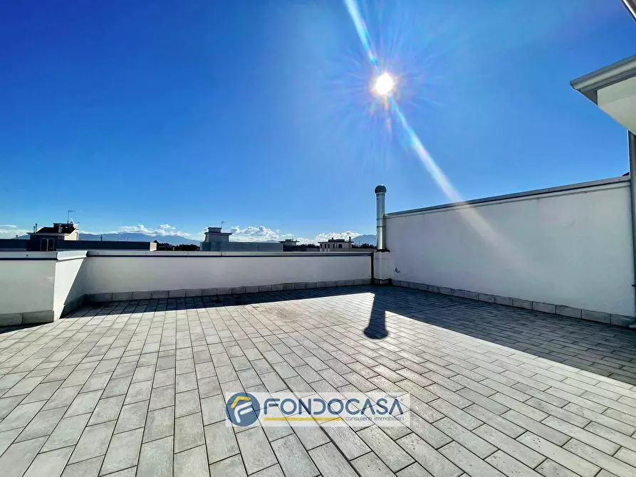 Immagine 29 di Villetta a schiera in vendita  in via alessandro volta a Sant'arpino