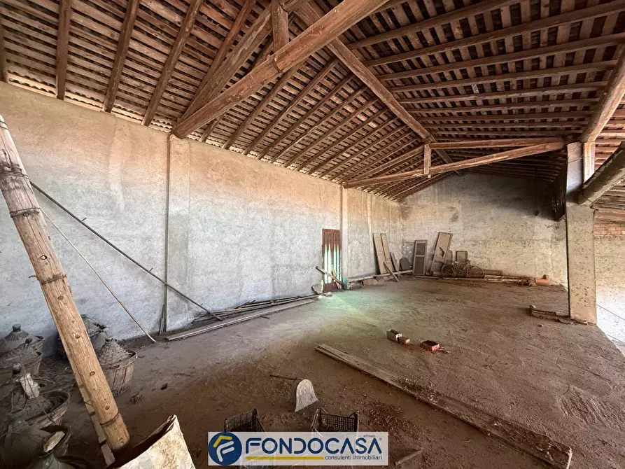 Immagine 7 di Rustico / casale in vendita  a Rovato