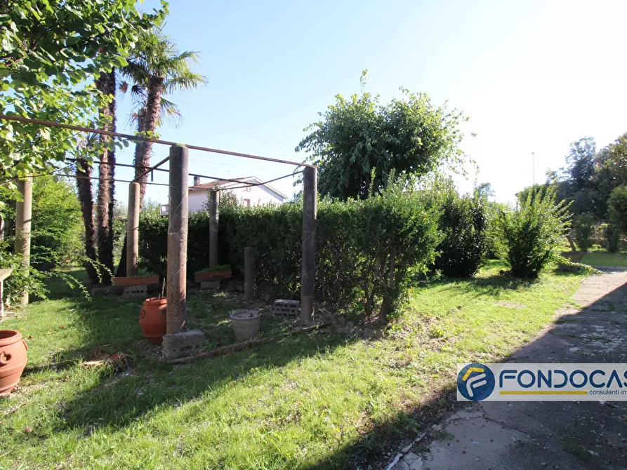 Immagine 9 di Casa semindipendente in vendita  in Via Delle Calende a Pontedera
