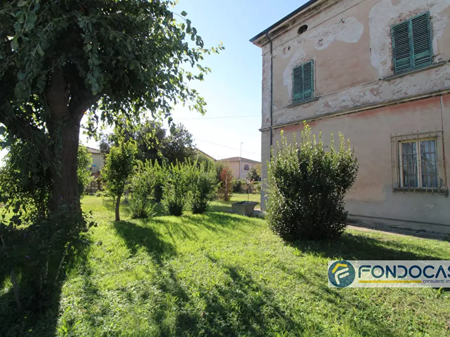 Immagine 7 di Casa semindipendente in vendita  in Via Delle Calende a Pontedera