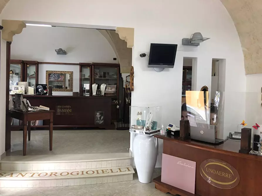 Immagine 3 di Locale commerciale in vendita  in santa maria in campitelli 31 a Grottaglie