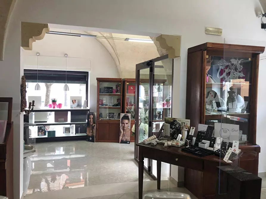 Immagine 5 di Locale commerciale in vendita  in santa maria in campitelli 31 a Grottaglie