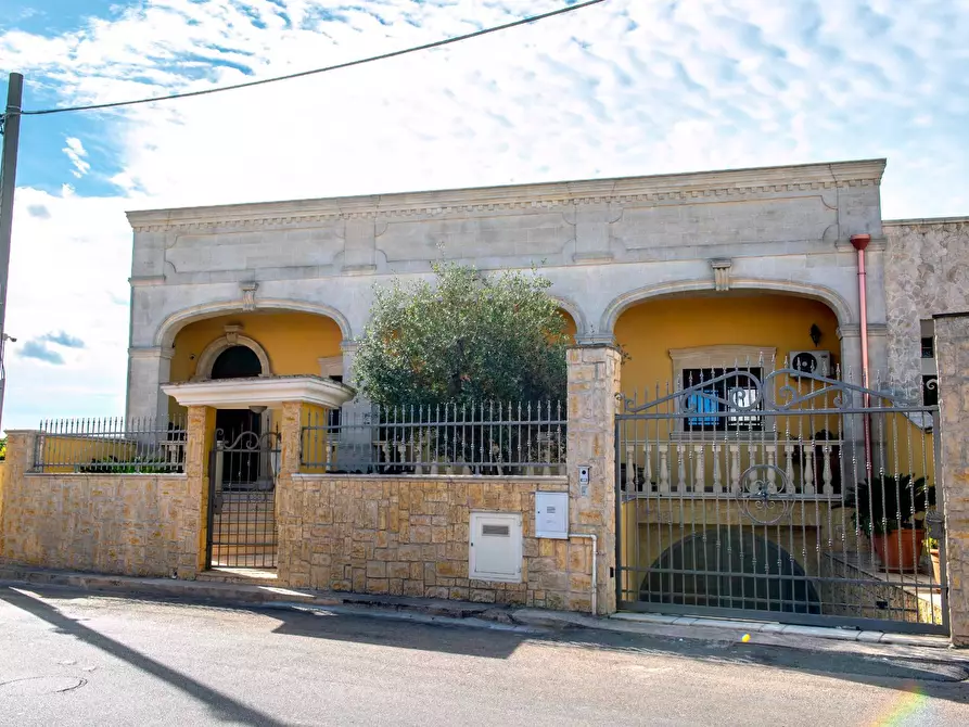 Immagine 1 di Villa in vendita  in b.croce 122 a Sava