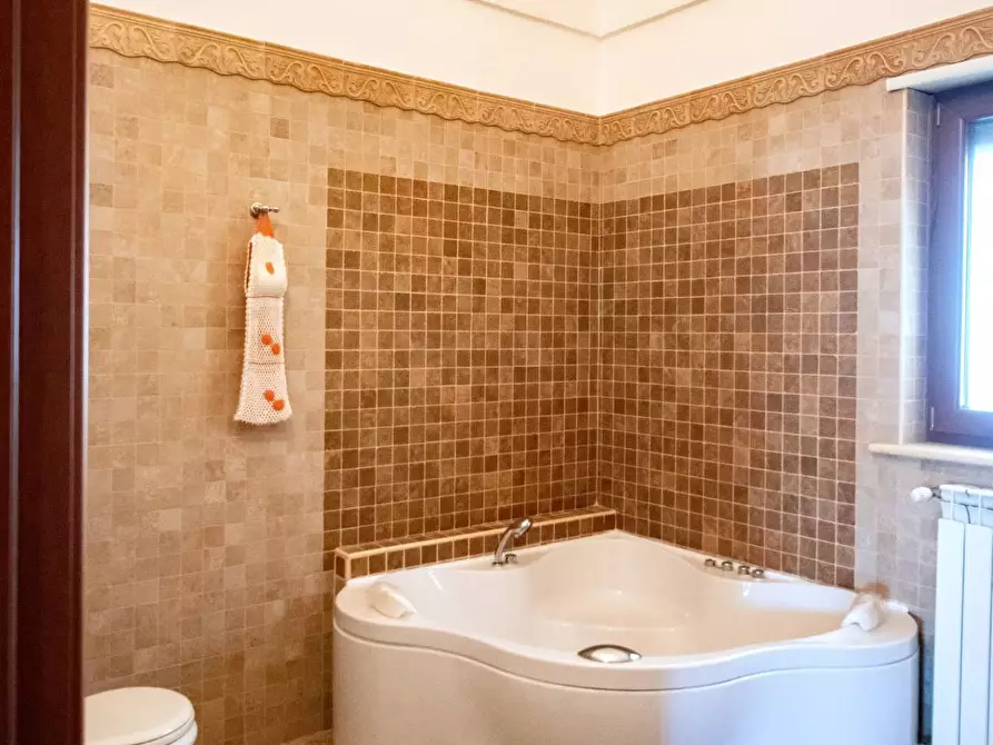 Immagine 21 di Villa in vendita  in b.croce 122 a Sava