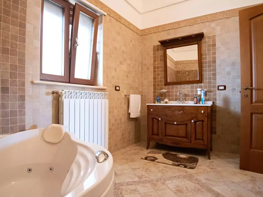 Immagine 22 di Villa in vendita  in b.croce 122 a Sava