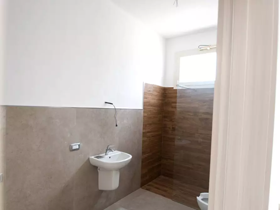 Immagine 40 di Villa in vendita  in b.croce 122 a Sava