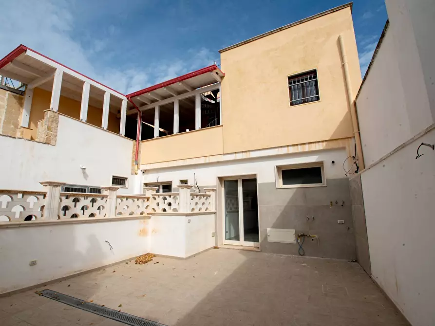 Immagine 42 di Villa in vendita  in b.croce 122 a Sava