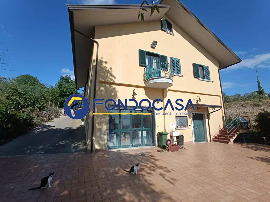 Immagine 4 di Villa in vendita  a Benevento