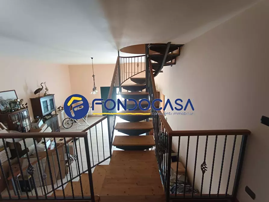 Immagine 13 di Villa in vendita  a Benevento