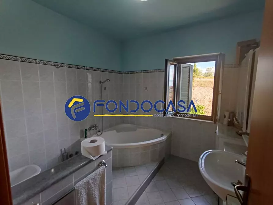 Immagine 15 di Villa in vendita  a Benevento