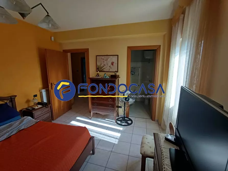 Immagine 18 di Villa in vendita  a Benevento