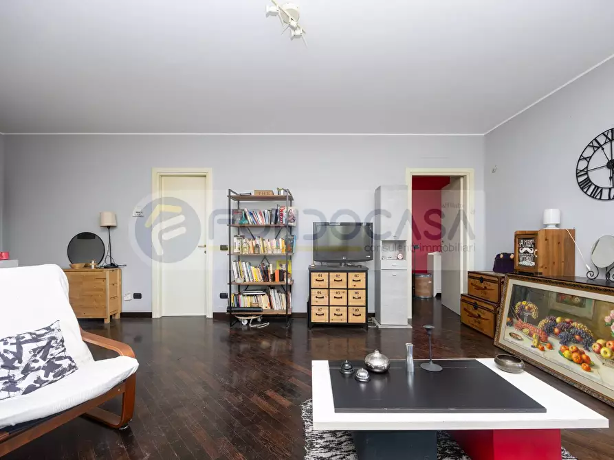 Immagine 5 di Appartamento in vendita  in Via Trasimeno 48 a Milano