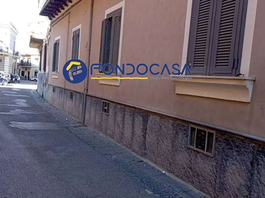 Immagine 1 di Palazzo in vendita  in via napoli 10 a Quarto