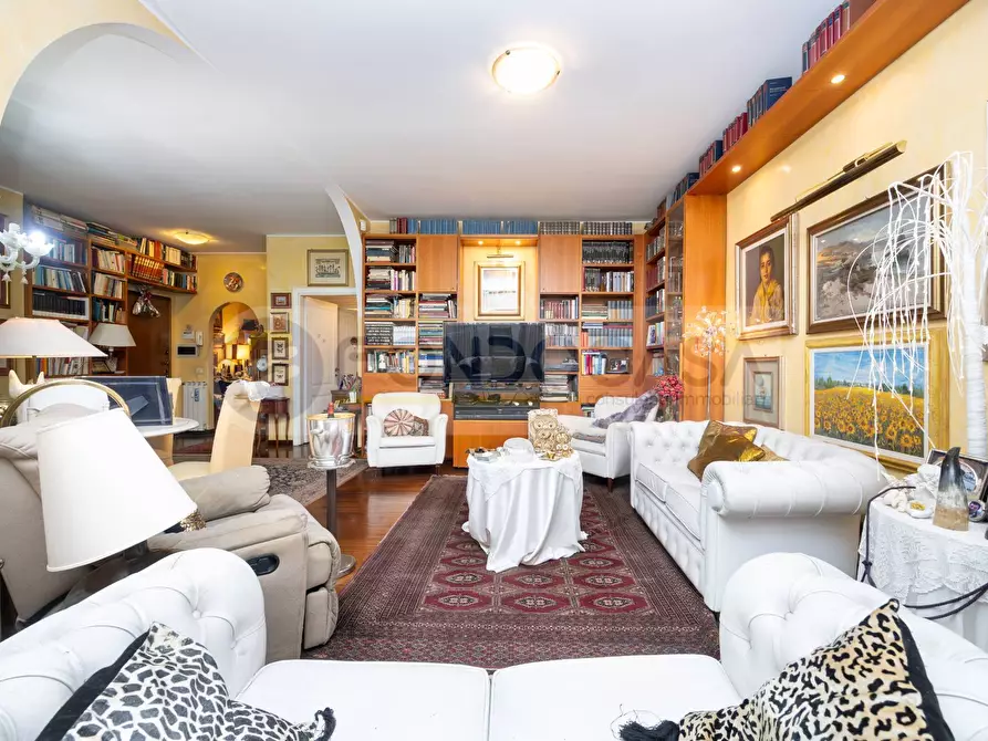 Immagine 5 di Appartamento in vendita  in Via Bolama 18 a Milano