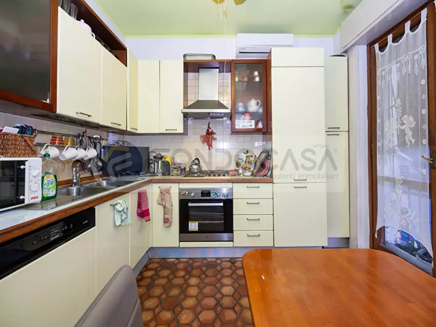 Immagine 9 di Appartamento in vendita  in Via Bolama 18 a Milano