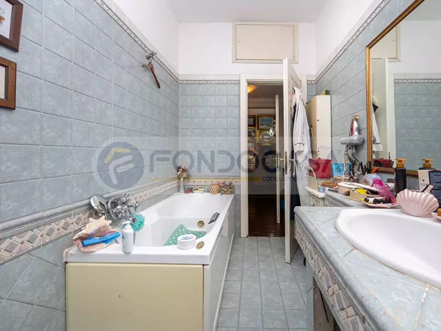 Immagine 27 di Appartamento in vendita  in Via Bolama 18 a Milano