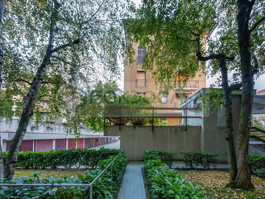 Immagine 29 di Appartamento in vendita  in Via Bolama 18 a Milano