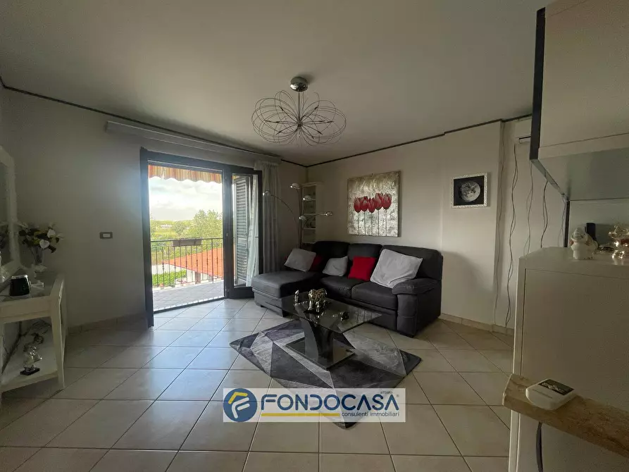 Immagine 2 di Appartamento in vendita  in Via bugnano a Cancello Ed Arnone