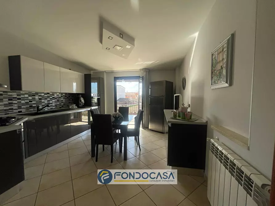 Immagine 8 di Appartamento in vendita  in Via bugnano a Cancello Ed Arnone