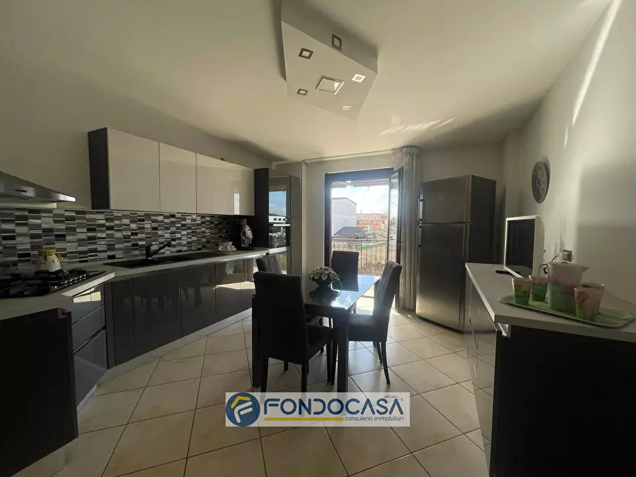 Immagine 5 di Appartamento in vendita  in Via bugnano a Cancello Ed Arnone