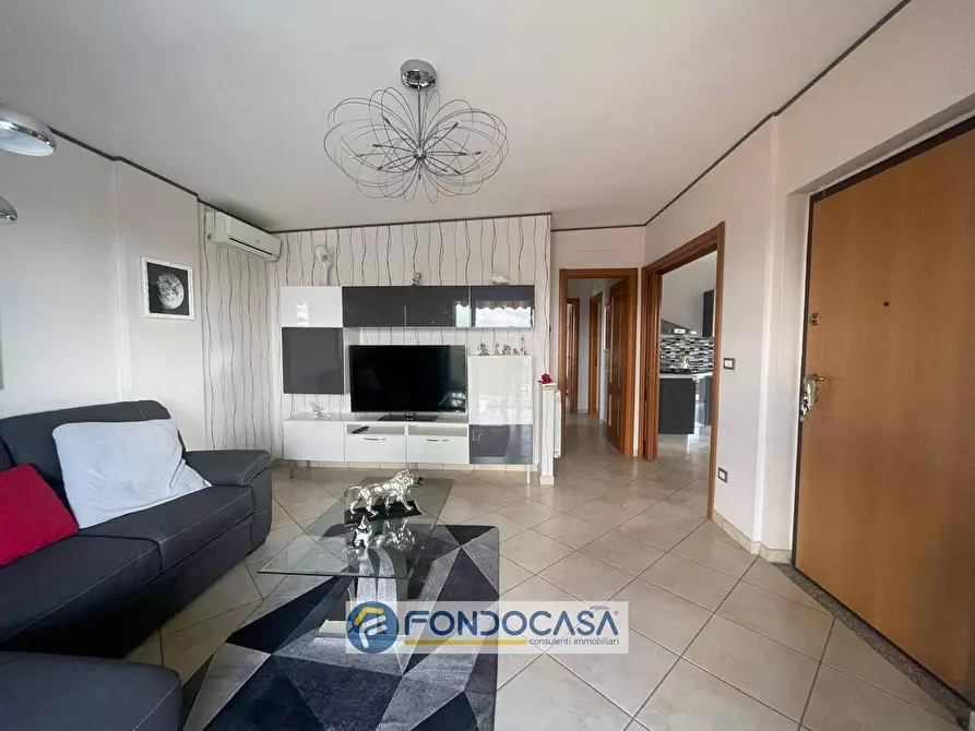 Immagine 4 di Appartamento in vendita  in Via bugnano a Cancello Ed Arnone