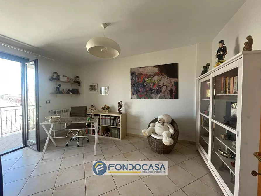 Immagine 12 di Appartamento in vendita  in Via bugnano a Cancello Ed Arnone