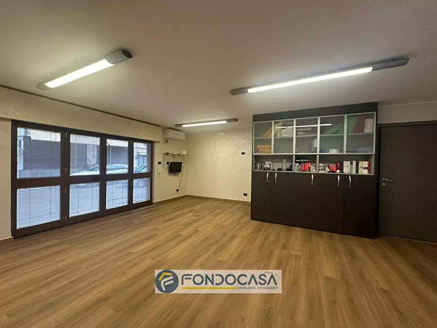 Immagine 5 di Villa in vendita  in via vittorio emanuele a Cancello Ed Arnone