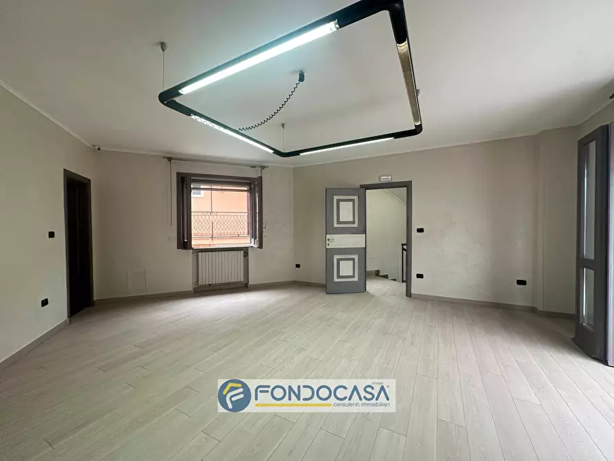 Immagine 13 di Villa in vendita  in via vittorio emanuele a Cancello Ed Arnone