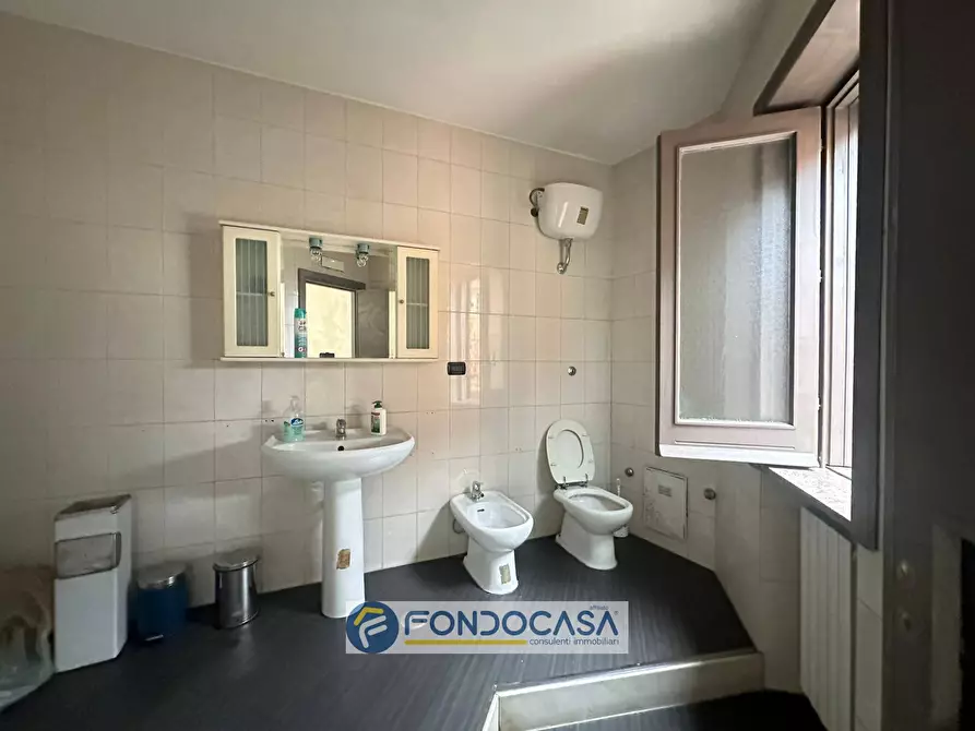 Immagine 15 di Villa in vendita  in via vittorio emanuele a Cancello Ed Arnone