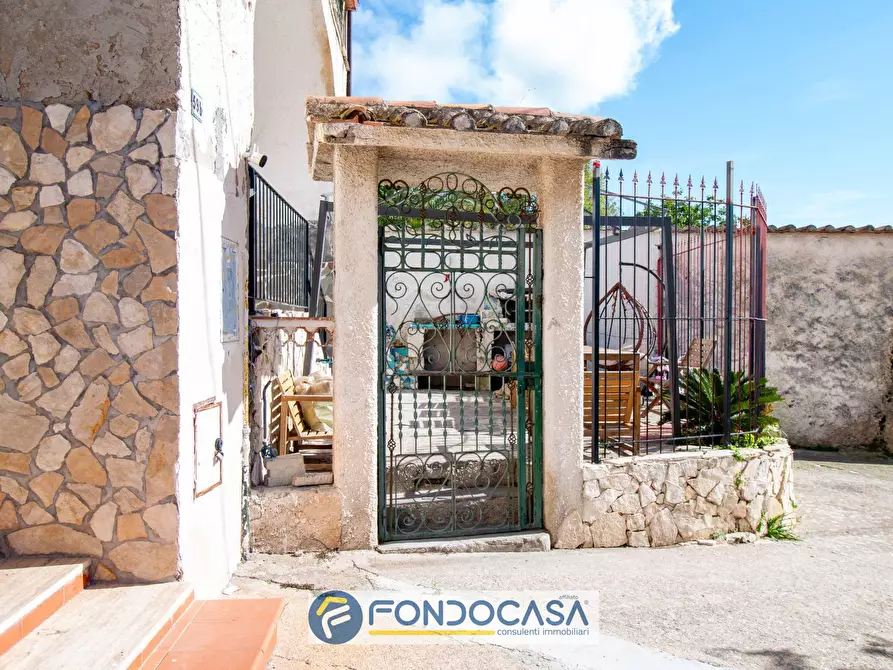 Immagine 3 di Villa in vendita  in Via Sant'eustachio 51 a Salerno