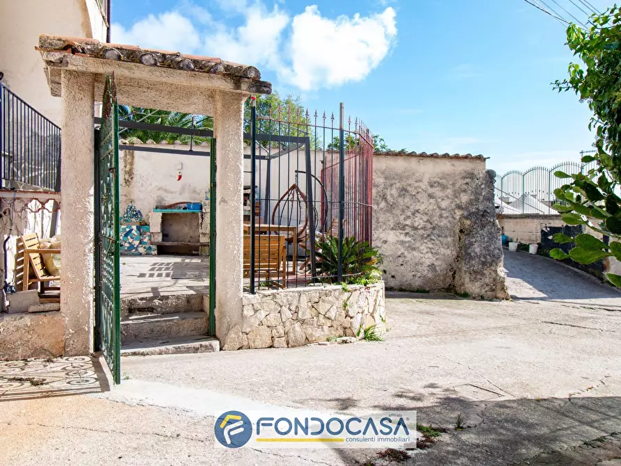 Immagine 4 di Villa in vendita  in Via Sant'eustachio 51 a Salerno