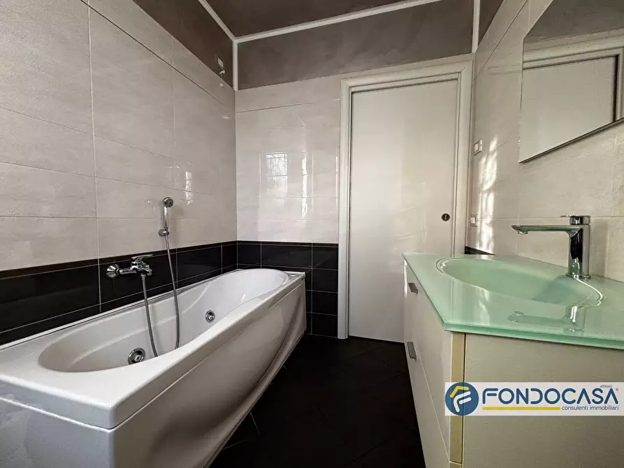 Immagine 10 di Appartamento in vendita  a Castelli Calepio