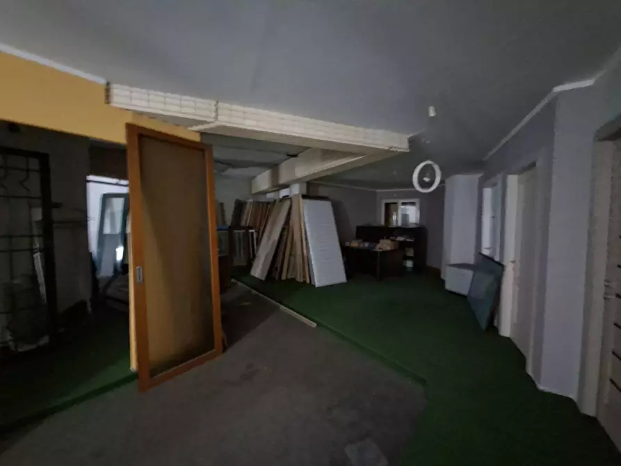 Immagine 8 di Locale commerciale in vendita  in via perrottelli 12 a Avellino