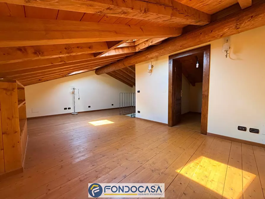 Immagine 17 di Appartamento in vendita  a Paderno Franciacorta