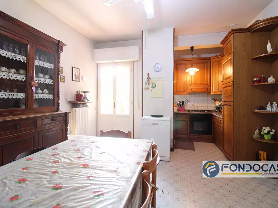 Immagine 15 di Appartamento in vendita  in Via Vittorio Veneto a Pontedera