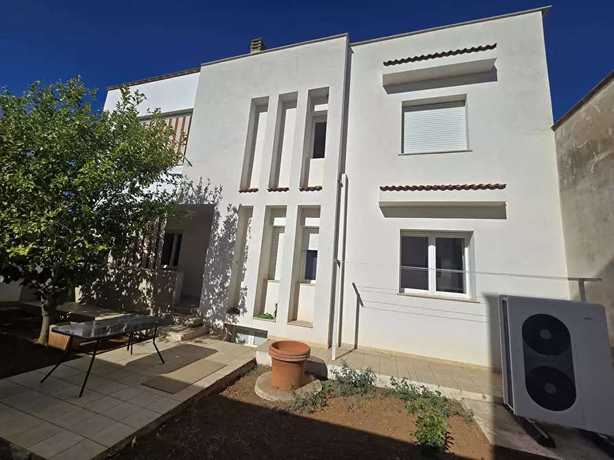 Immagine 20 di Villa in vendita  in via marche 24 a Avetrana