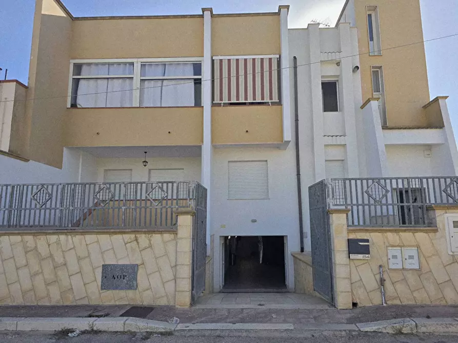 Immagine 1 di Villa in vendita  in via marche 24 a Avetrana