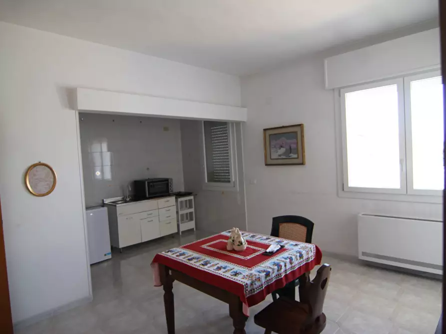 Immagine 57 di Villa in vendita  in via marche 24 a Avetrana