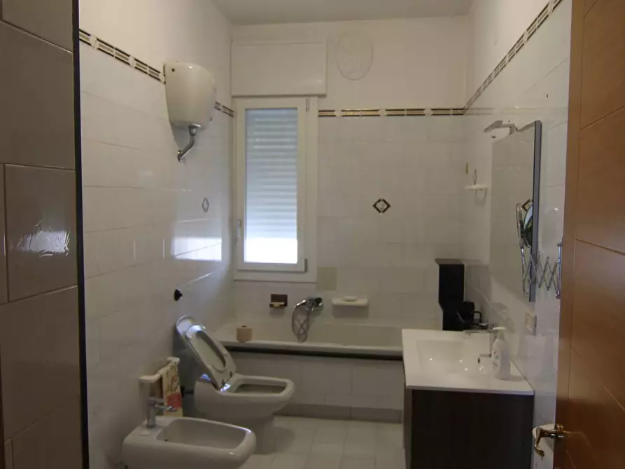 Immagine 59 di Villa in vendita  in via marche 24 a Avetrana