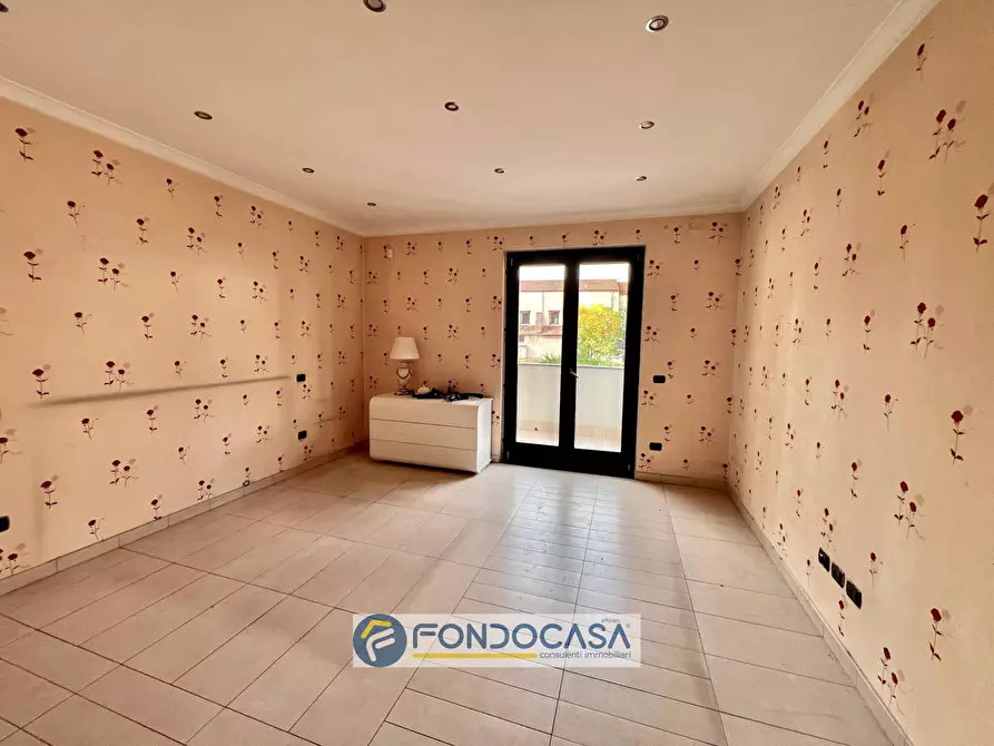 Immagine 3 di Villa in vendita  in via santa caterina da siena 6 a Giugliano In Campania