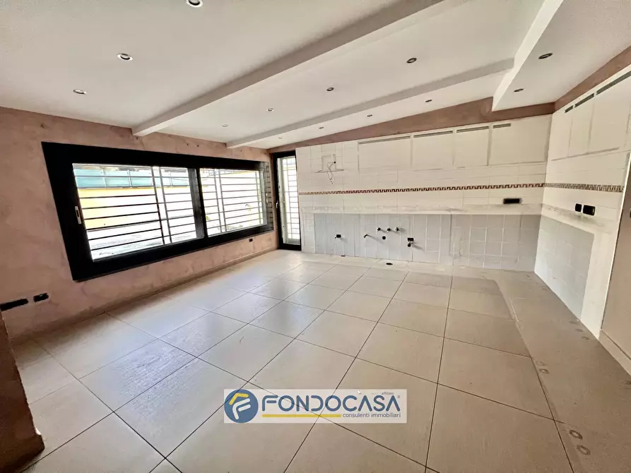 Immagine 9 di Villa in vendita  in via santa caterina da siena 6 a Giugliano In Campania