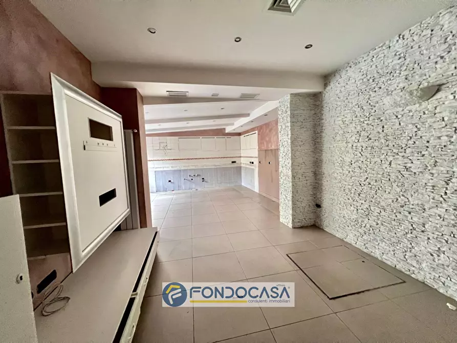 Immagine 10 di Villa in vendita  in via santa caterina da siena 6 a Giugliano In Campania